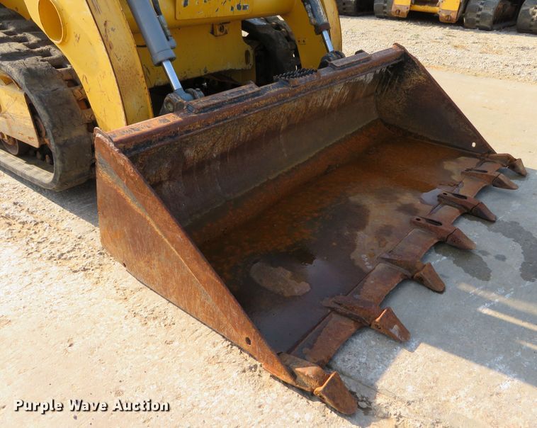 image for item DH1246 2014 Gehl RT175  tracked skid steer loader