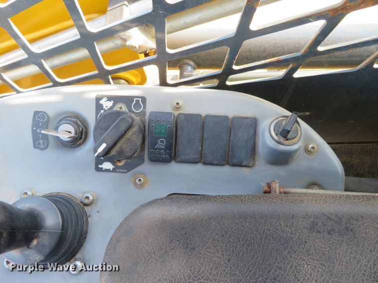 image for item DH1246 2014 Gehl RT175  tracked skid steer loader