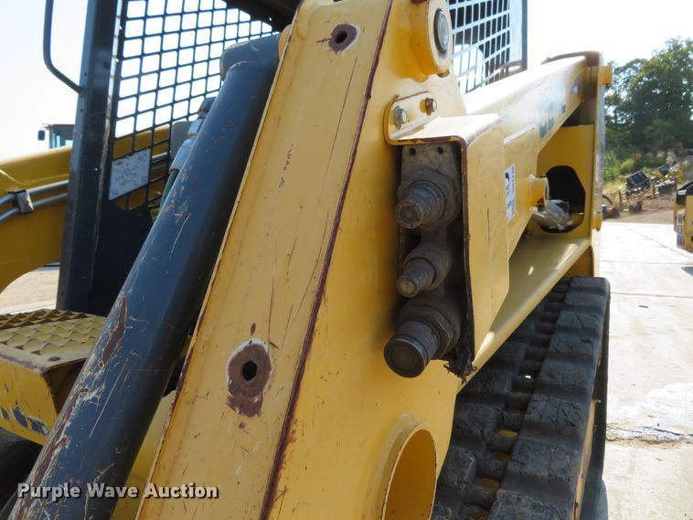 image for item DH1246 2014 Gehl RT175  tracked skid steer loader