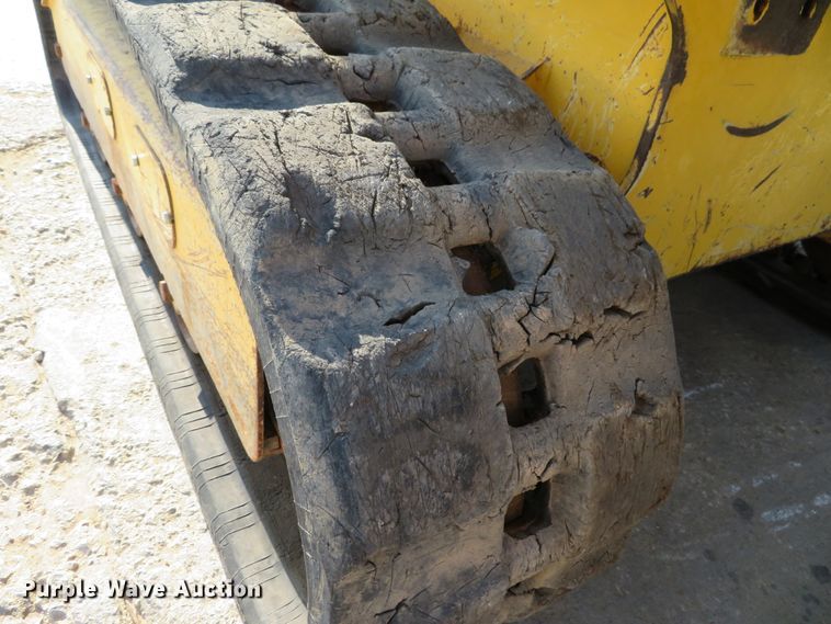 image for item DH1246 2014 Gehl RT175  tracked skid steer loader