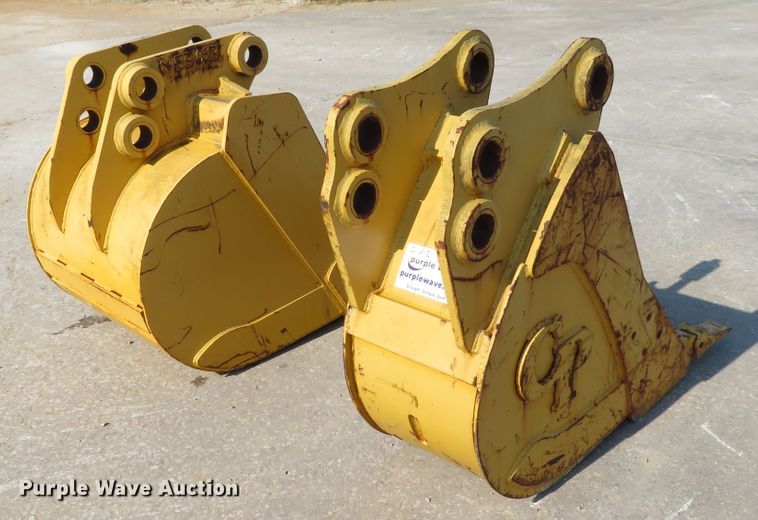 image for item DH1247 (2) backhoe buckets