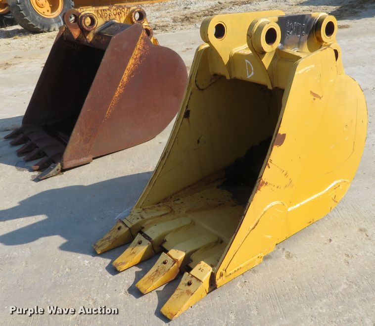 image for item DH1248 (2) backhoe buckets