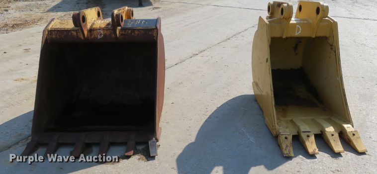 image for item DH1248 (2) backhoe buckets