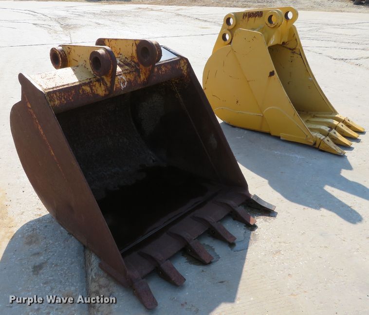 image for item DH1248 (2) backhoe buckets
