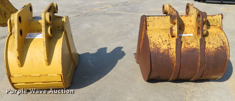 image for item DH1248 (2) backhoe buckets