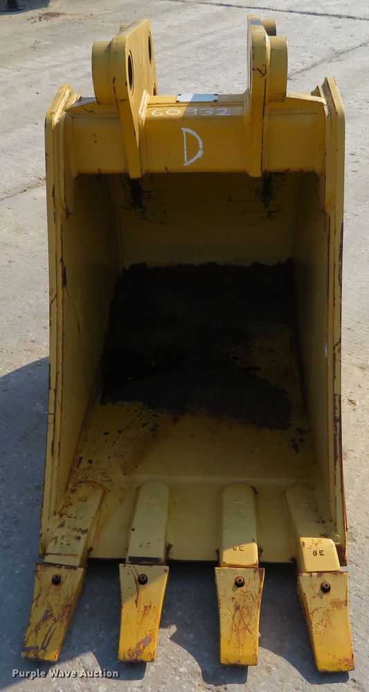 image for item DH1248 (2) backhoe buckets