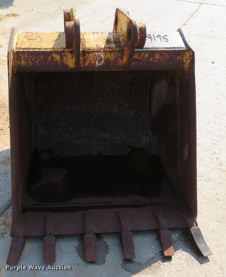 image for item DH1248 (2) backhoe buckets