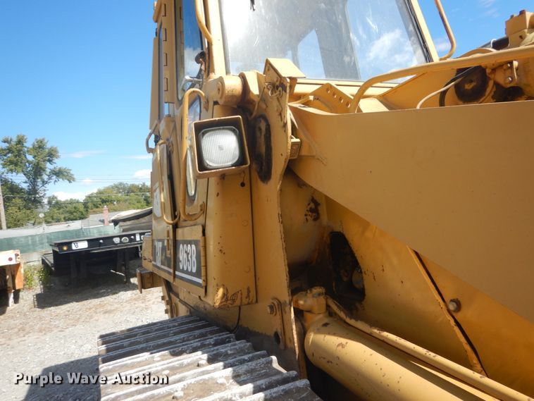 image for item DH5199 1997 Caterpillar 963B  track loader
