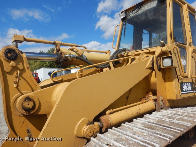 image for item DH5199 1997 Caterpillar 963B  track loader