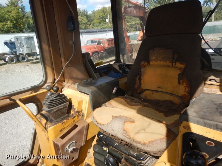 image for item DH5199 1997 Caterpillar 963B  track loader