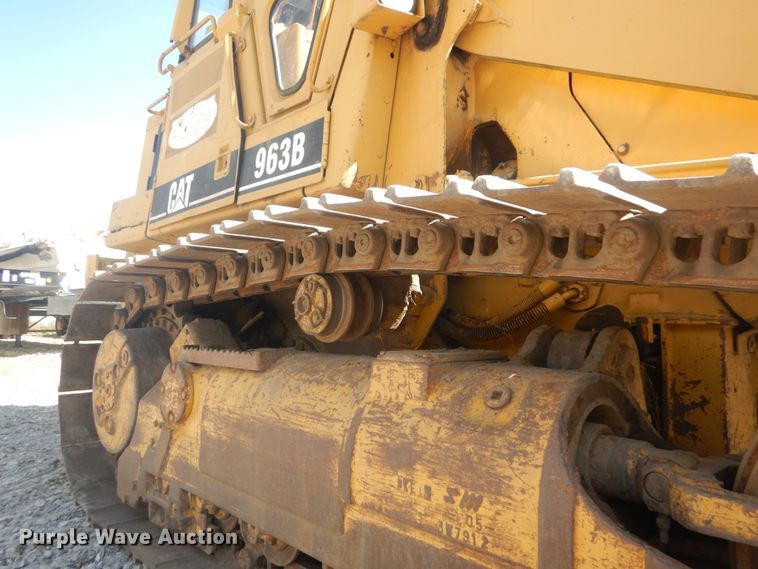 image for item DH5199 1997 Caterpillar 963B  track loader