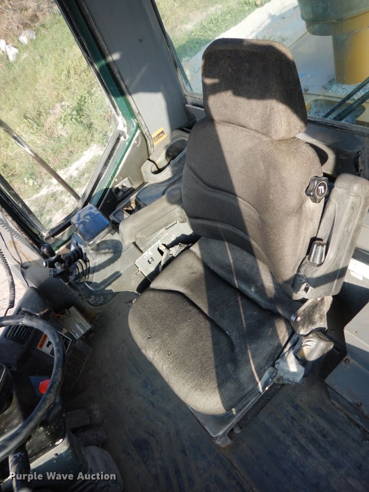 image for item DH6648 2005 Kawasaki 95ZV  wheel loader