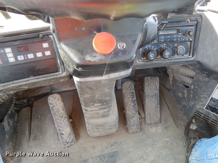 image for item DH6648 2005 Kawasaki 95ZV  wheel loader