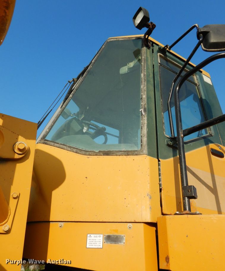 image for item DH6648 2005 Kawasaki 95ZV  wheel loader