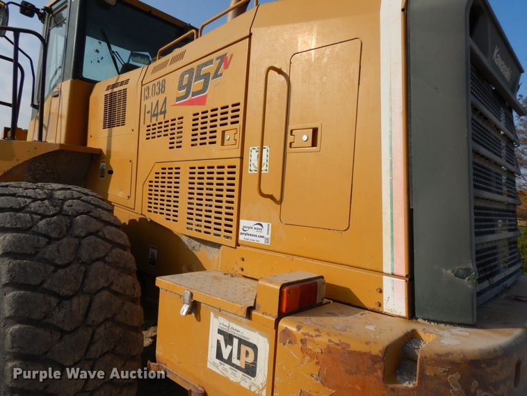 image for item DH6648 2005 Kawasaki 95ZV  wheel loader