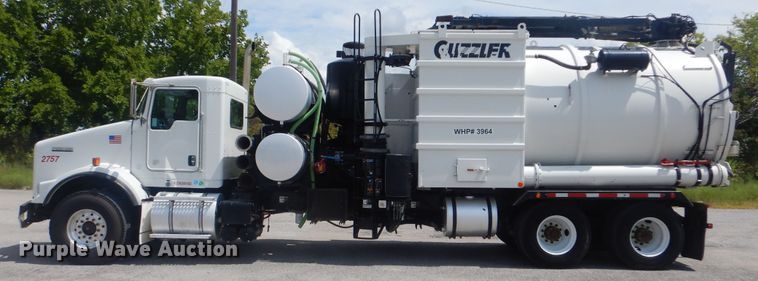 image for item DI0394 2014 Kenworth T800  vacuum truck