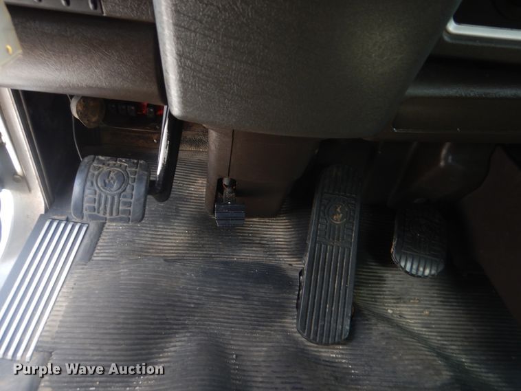 image for item DI0394 2014 Kenworth T800  vacuum truck