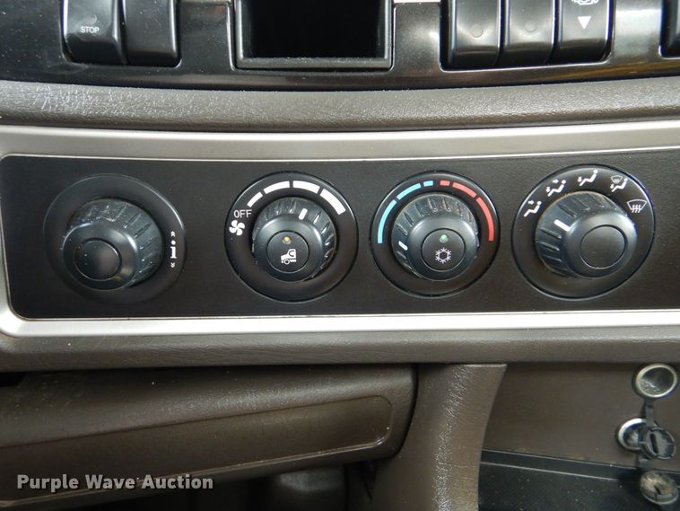 image for item DI0394 2014 Kenworth T800  vacuum truck