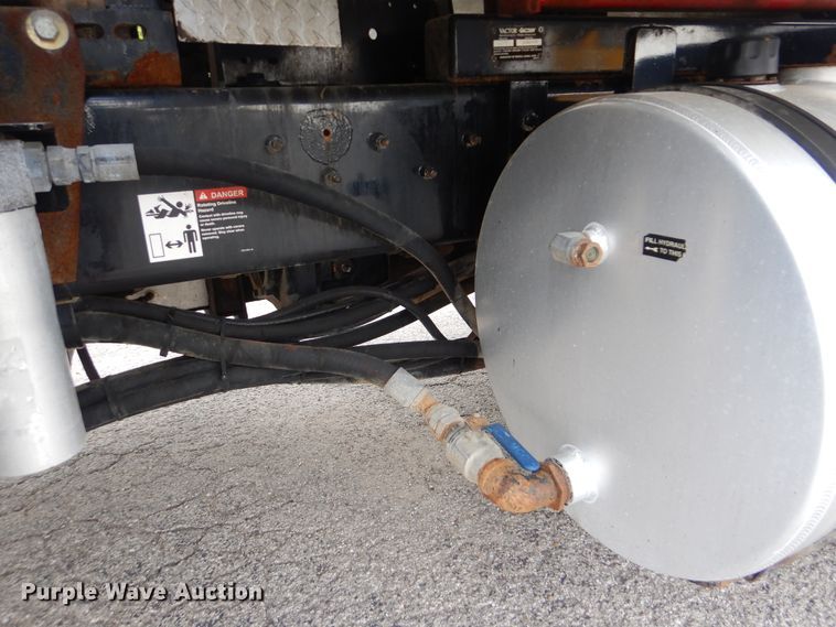 image for item DI0394 2014 Kenworth T800  vacuum truck