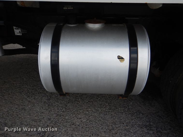 image for item DI0394 2014 Kenworth T800  vacuum truck