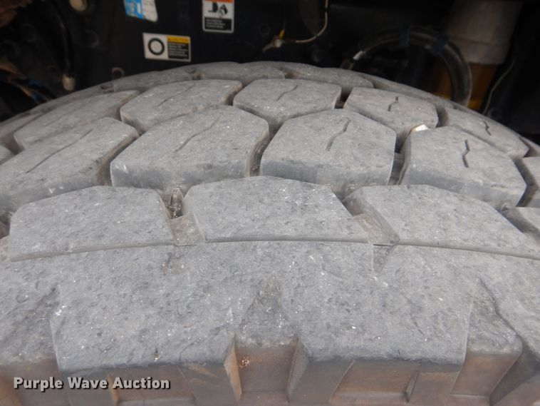 image for item DI0394 2014 Kenworth T800  vacuum truck