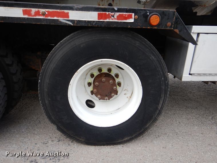 image for item DI0394 2014 Kenworth T800  vacuum truck