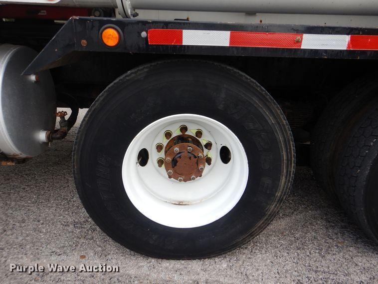 image for item DI0394 2014 Kenworth T800  vacuum truck