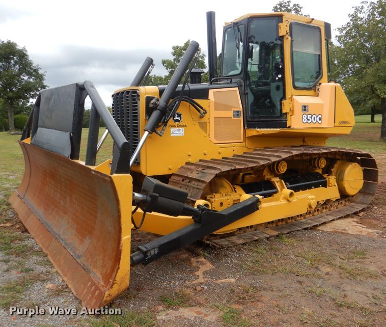 image for item DI0435 2003 John Deere 850C Series II  dozer