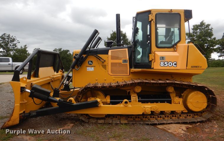 image for item DI0435 2003 John Deere 850C Series II  dozer