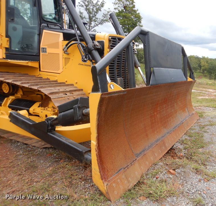 image for item DI0435 2003 John Deere 850C Series II  dozer