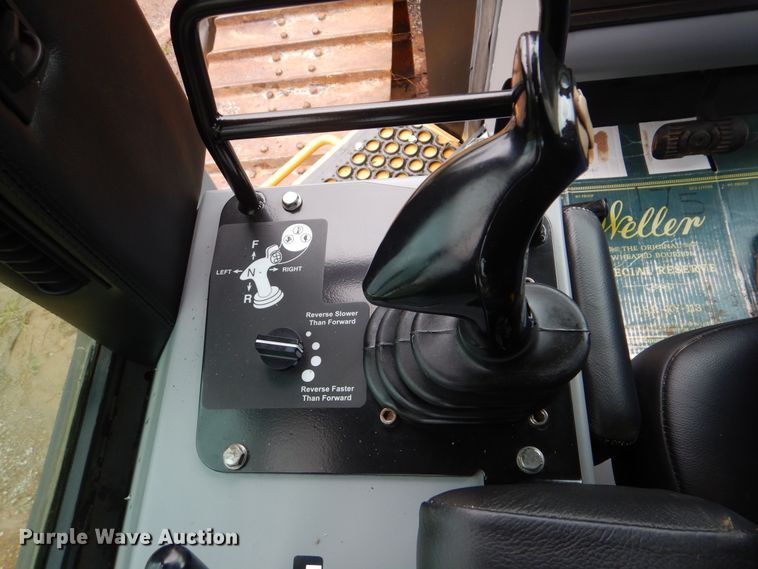 image for item DI0435 2003 John Deere 850C Series II  dozer