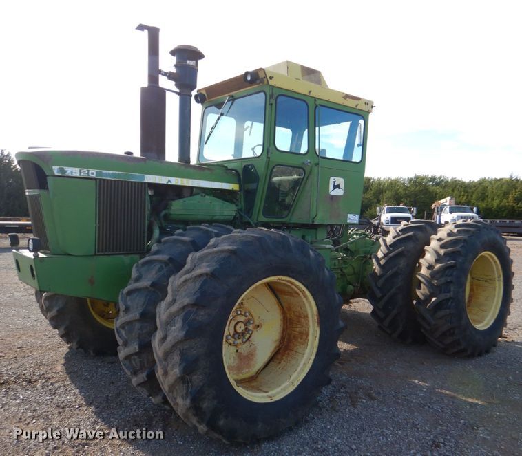 image for item DI0446 1974 John Deere 7520  4WD tractor