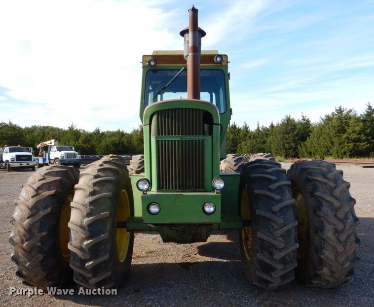 image for item DI0446 1974 John Deere 7520  4WD tractor