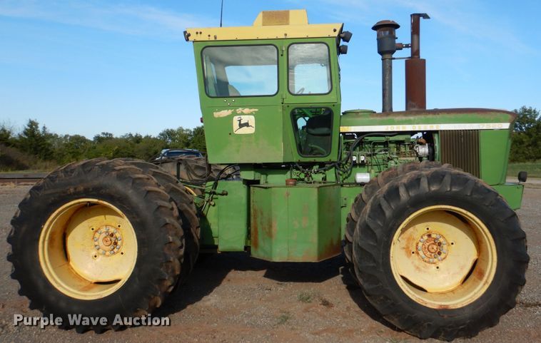 image for item DI0446 1974 John Deere 7520  4WD tractor