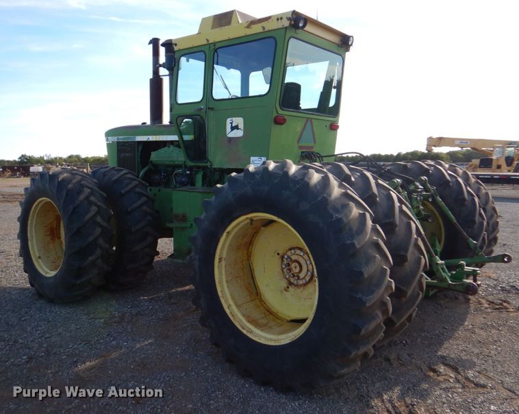 image for item DI0446 1974 John Deere 7520  4WD tractor