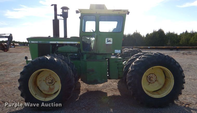 image for item DI0446 1974 John Deere 7520  4WD tractor