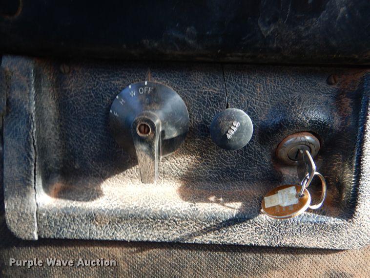 image for item DI0446 1974 John Deere 7520  4WD tractor