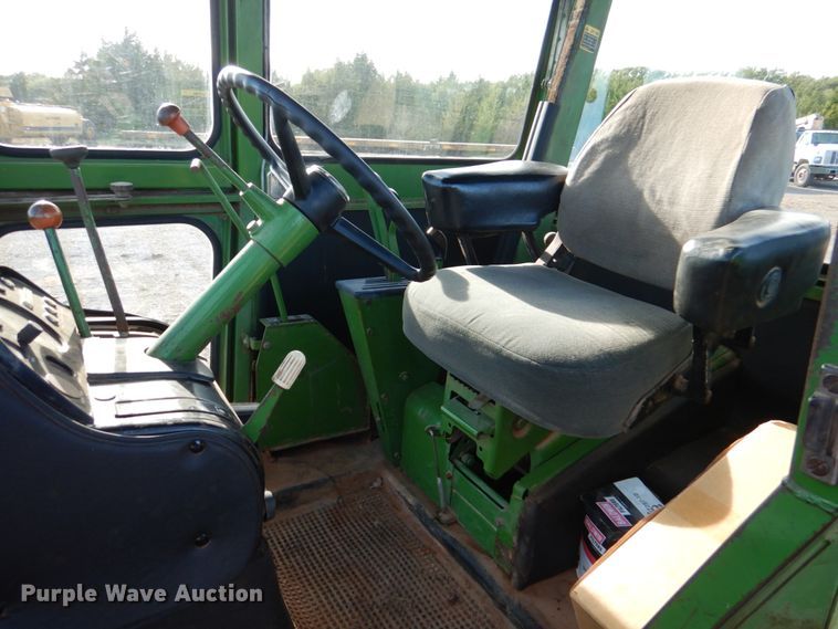 image for item DI0446 1974 John Deere 7520  4WD tractor