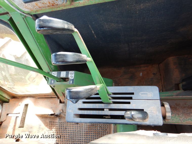 image for item DI0446 1974 John Deere 7520  4WD tractor