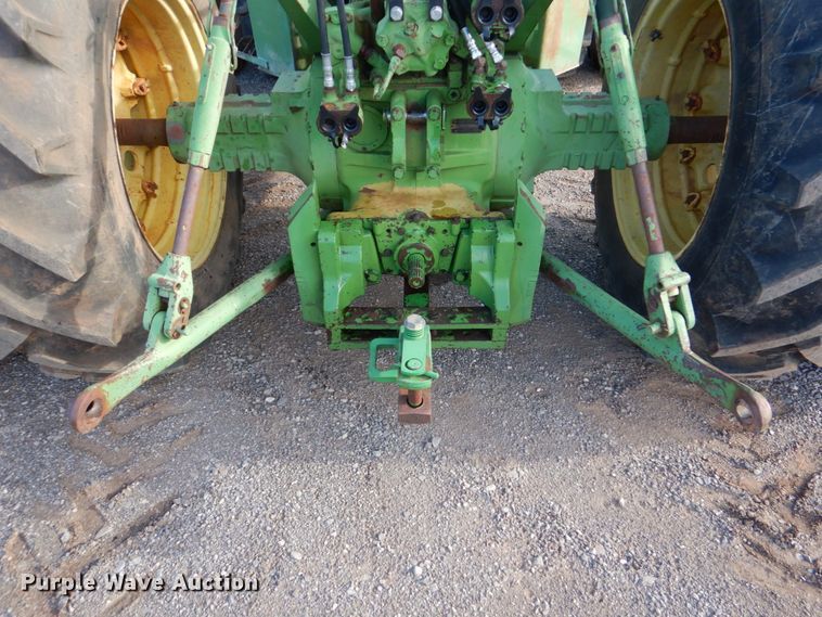 image for item DI0446 1974 John Deere 7520  4WD tractor