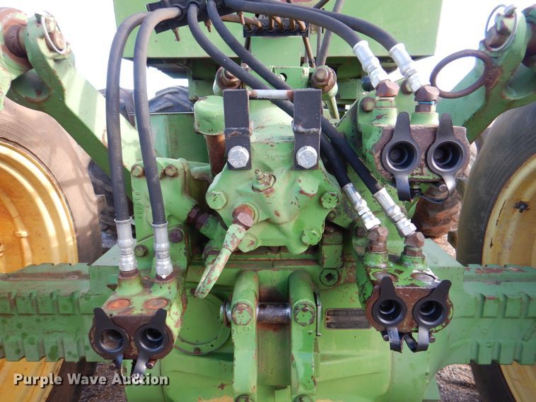 image for item DI0446 1974 John Deere 7520  4WD tractor