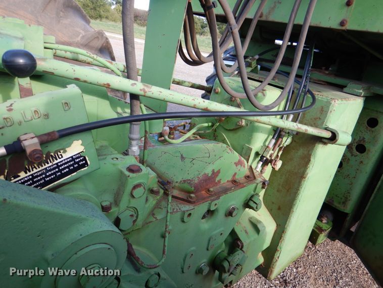 image for item DI0446 1974 John Deere 7520  4WD tractor