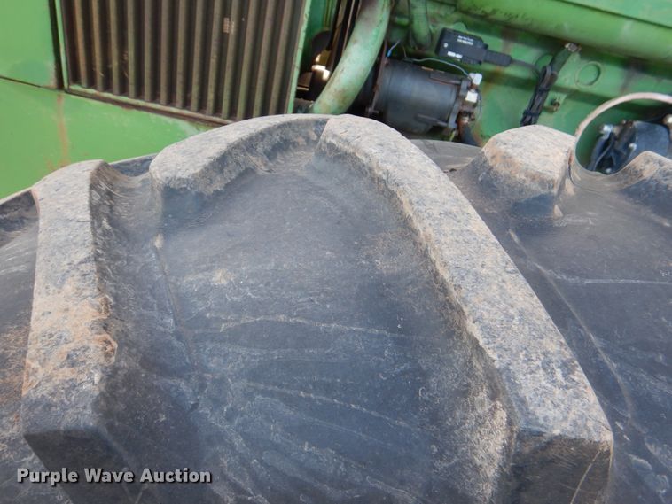 image for item DI0446 1974 John Deere 7520  4WD tractor