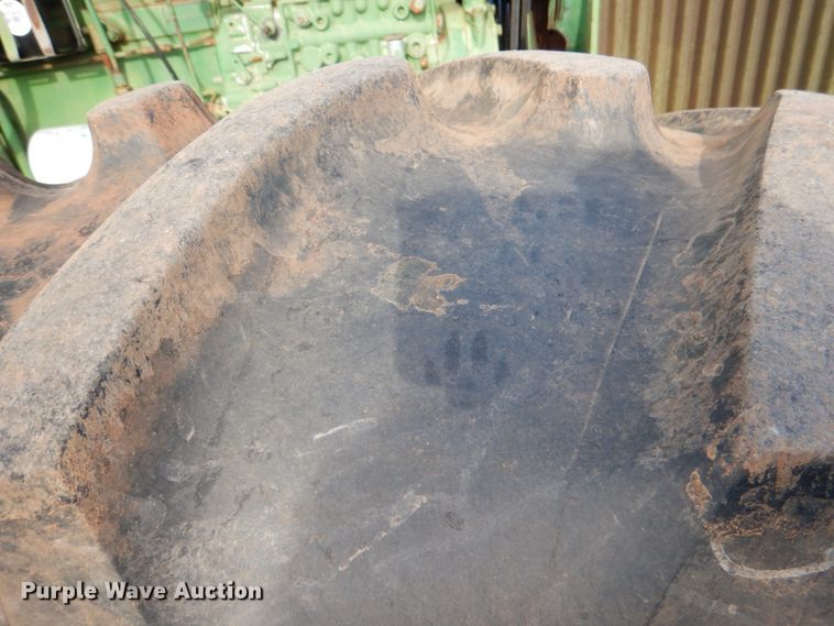 image for item DI0446 1974 John Deere 7520  4WD tractor