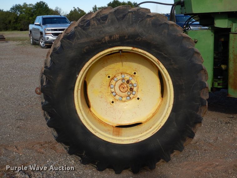 image for item DI0446 1974 John Deere 7520  4WD tractor