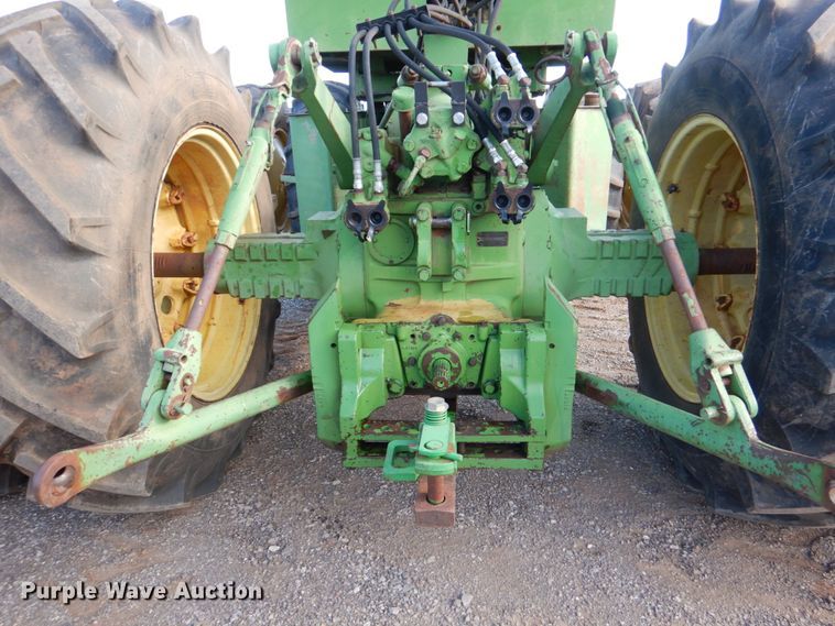 image for item DI0446 1974 John Deere 7520  4WD tractor