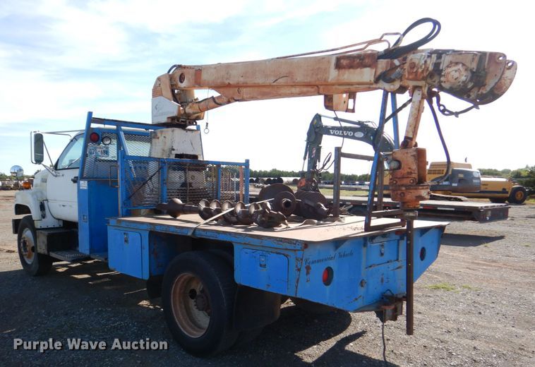 image for item DI0447 1994 GMC TopKick C5500  digger derrick truck