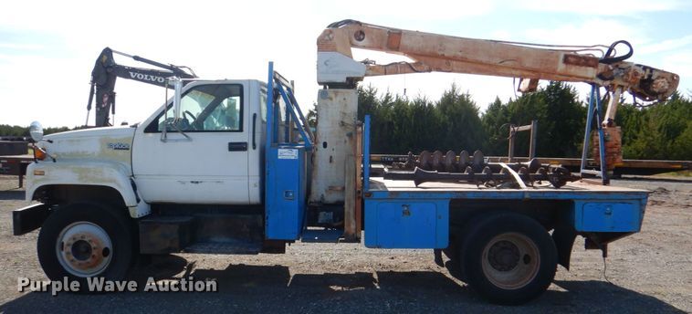 image for item DI0447 1994 GMC TopKick C5500  digger derrick truck