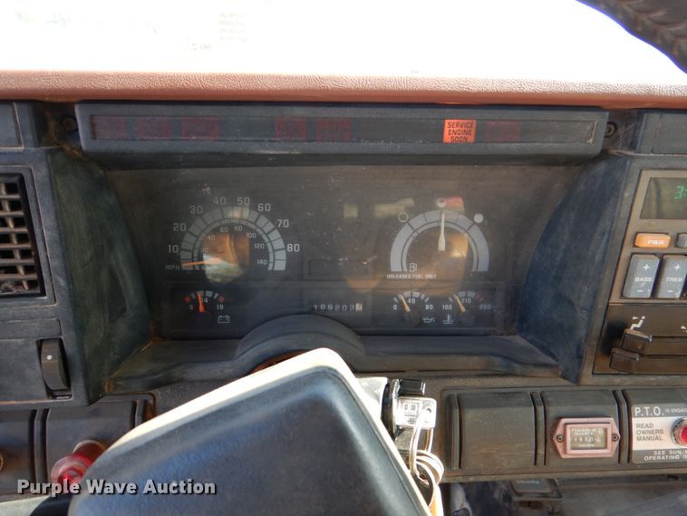 image for item DI0447 1994 GMC TopKick C5500  digger derrick truck