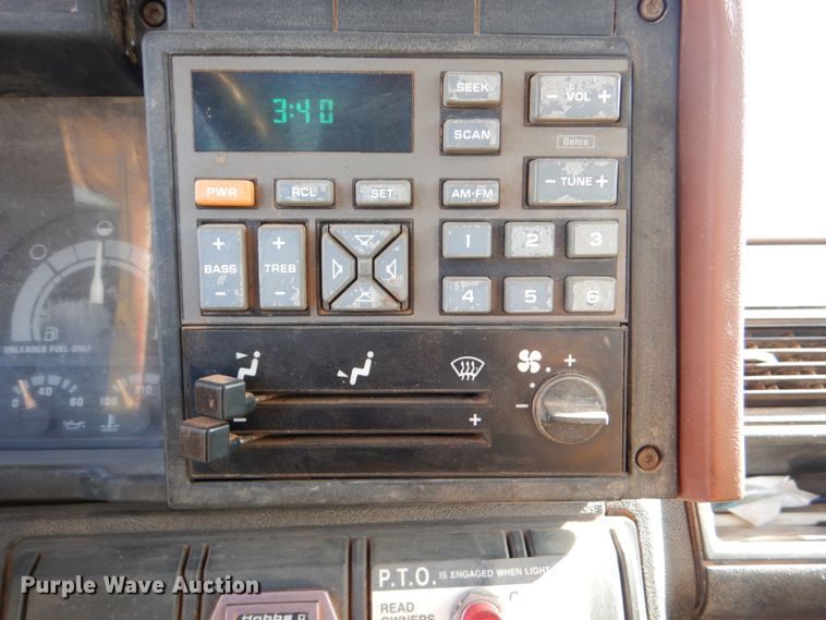 image for item DI0447 1994 GMC TopKick C5500  digger derrick truck